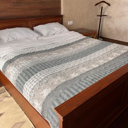 Lutsk, Double-Room Apartments 외부 사진